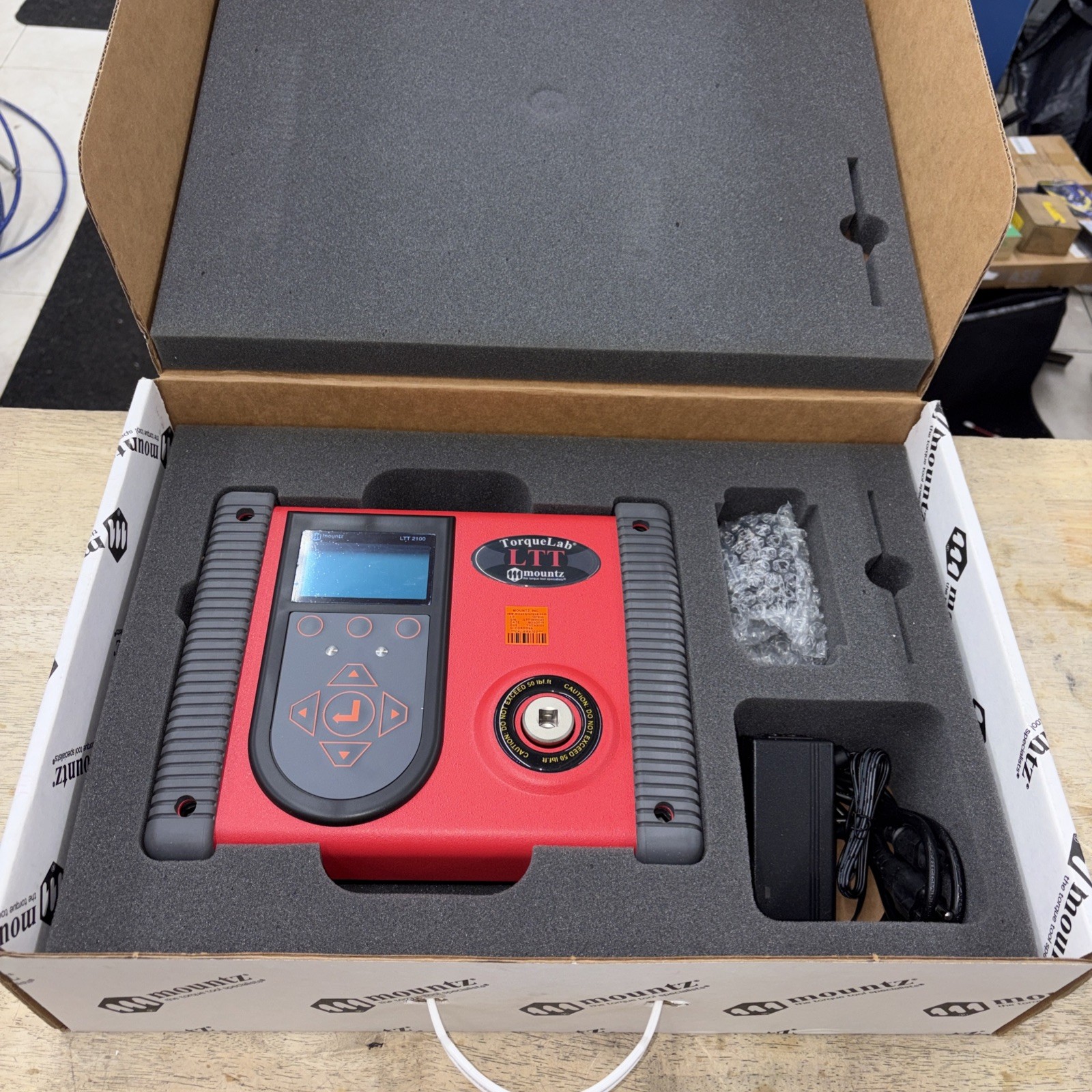 Mountz TorqueLab LTT-2100 Torque Analyzer 5 LBF.FT MIN-50 LBF.FT Max Mountz TorqueLab LTT-2100 Torque Analyzer 5 LBF.FT MIN-50 LBF.FT Max