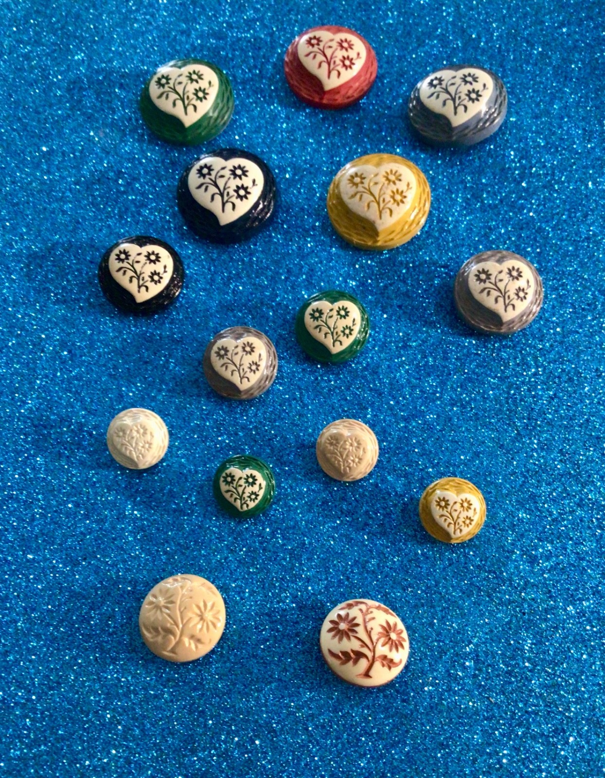 BUFFED CELLULOIDS BUTTONS set of 15 BUFFED CELLULOIDS BUTTONS set of 15