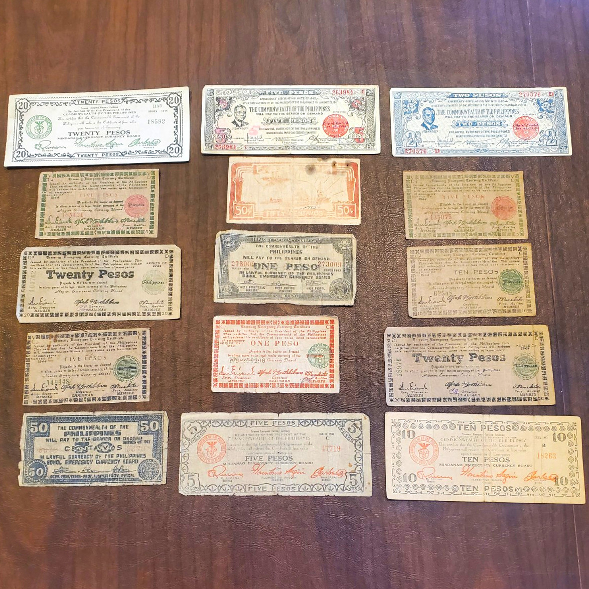 WWII Philippines Emergency Currency 15 Banknotes Lot Guerrilla #1040