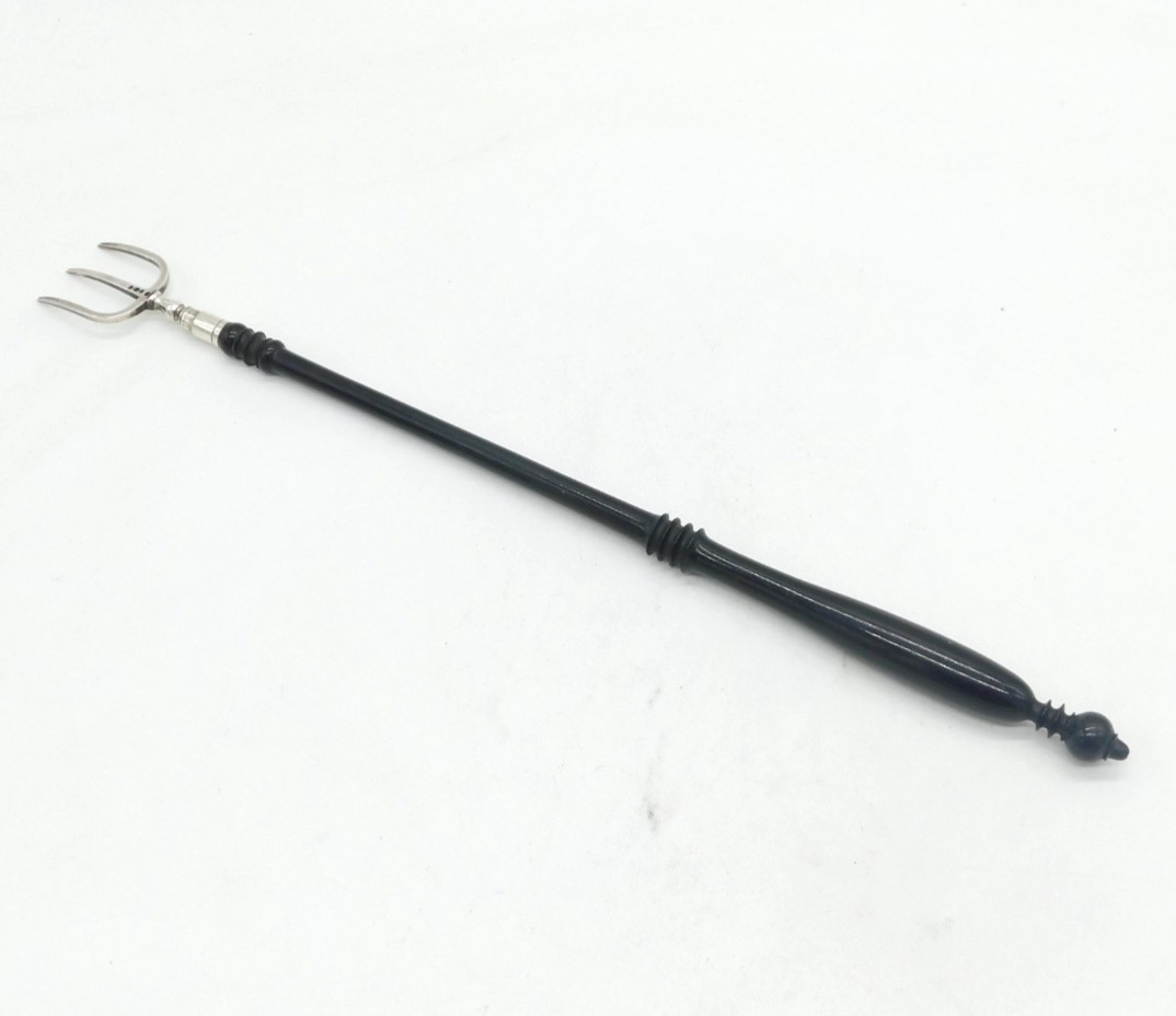 George III Sterling Silver Turned Wooden Toasting Fork Antique 1789 London