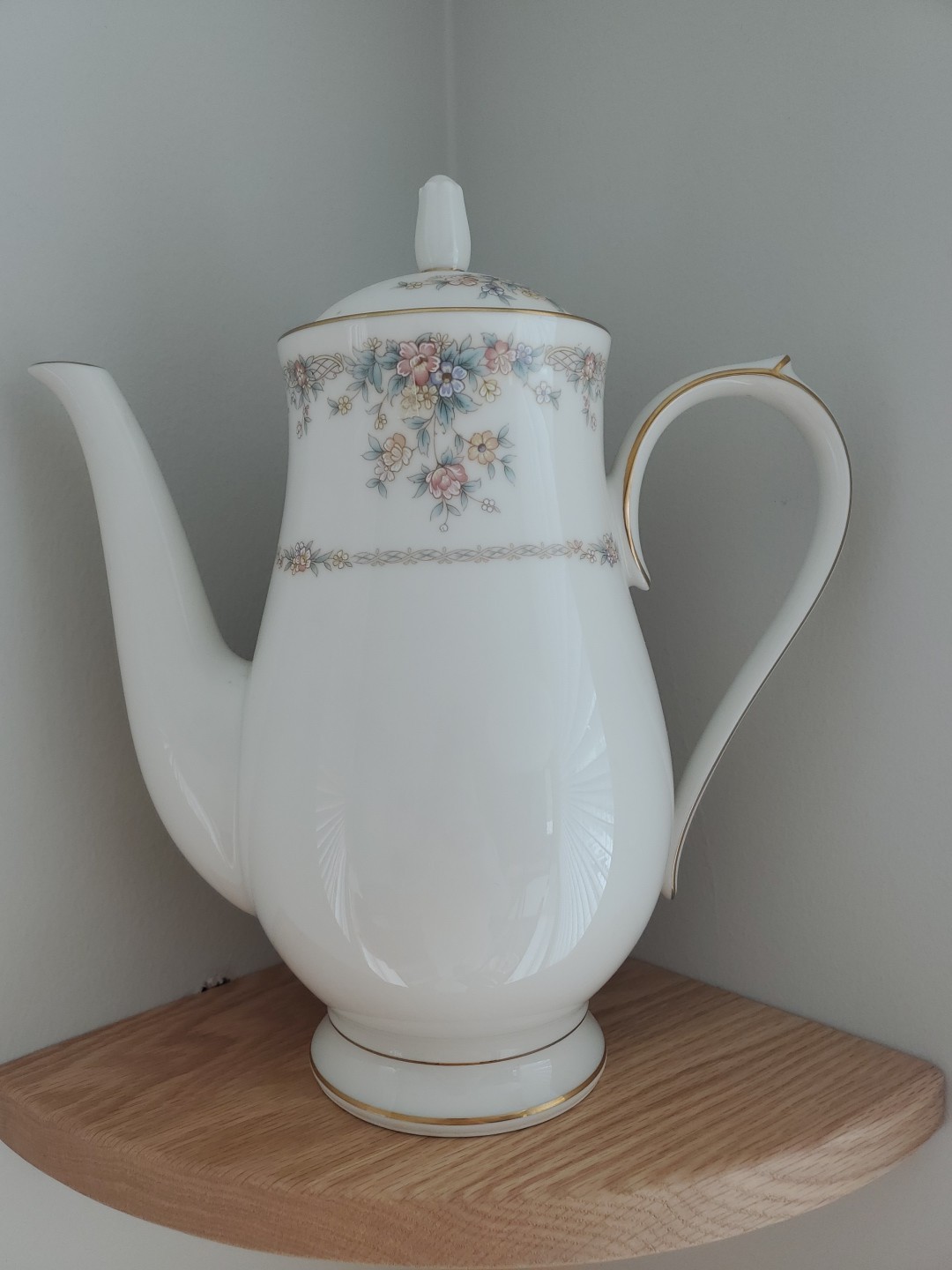 Noritake Gallery Coffee Pot 7246 9\