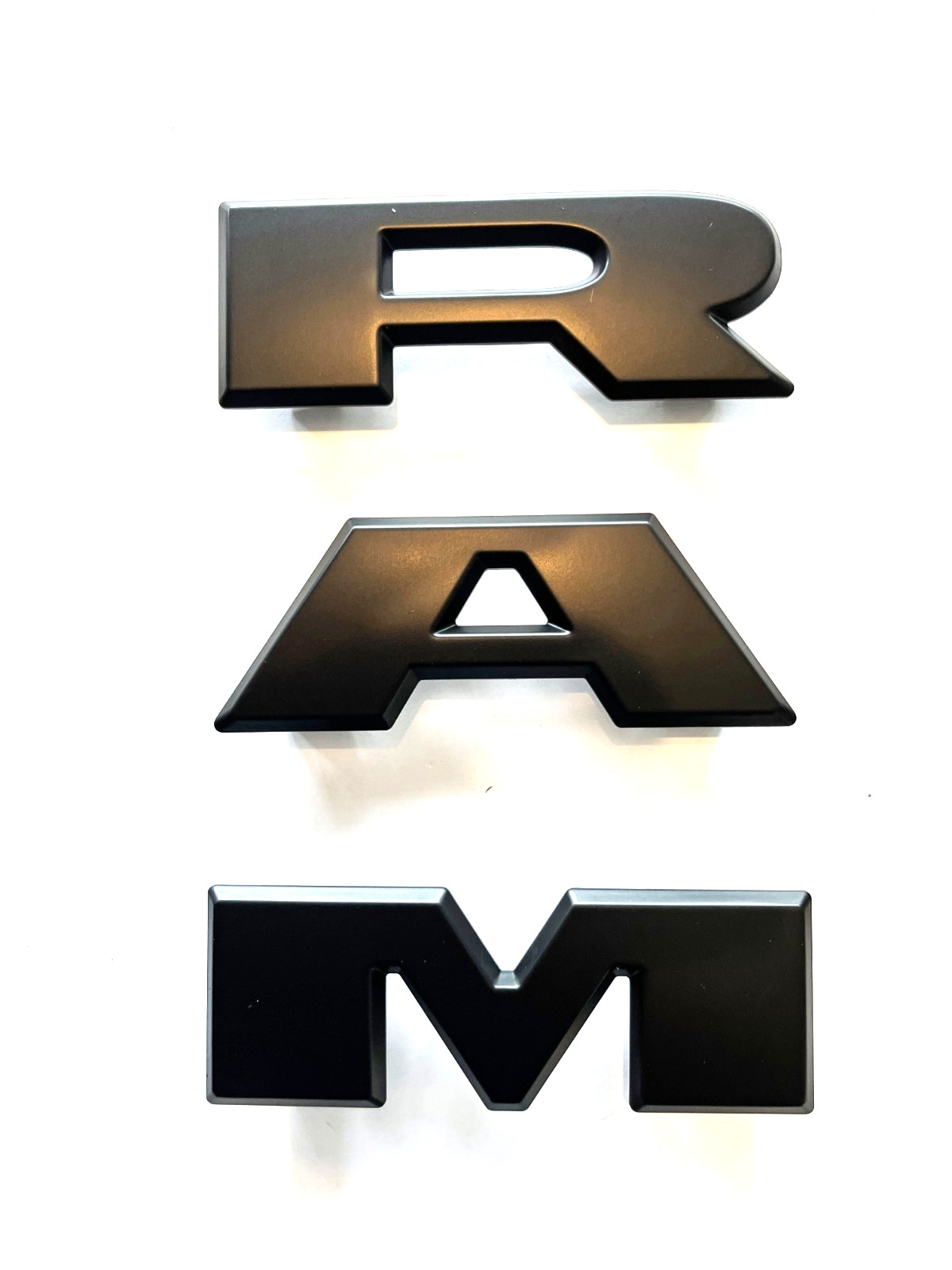 2019-2023 RAM 2500 3500 4500 5500 GRILLE EMBLEM NAMEPLATE 68358570AA Matte Black 2019-2023 RAM 2500 3500 4500 5500 GRILLE EMBLEM NAMEPLATE 68358570AA Matte Black