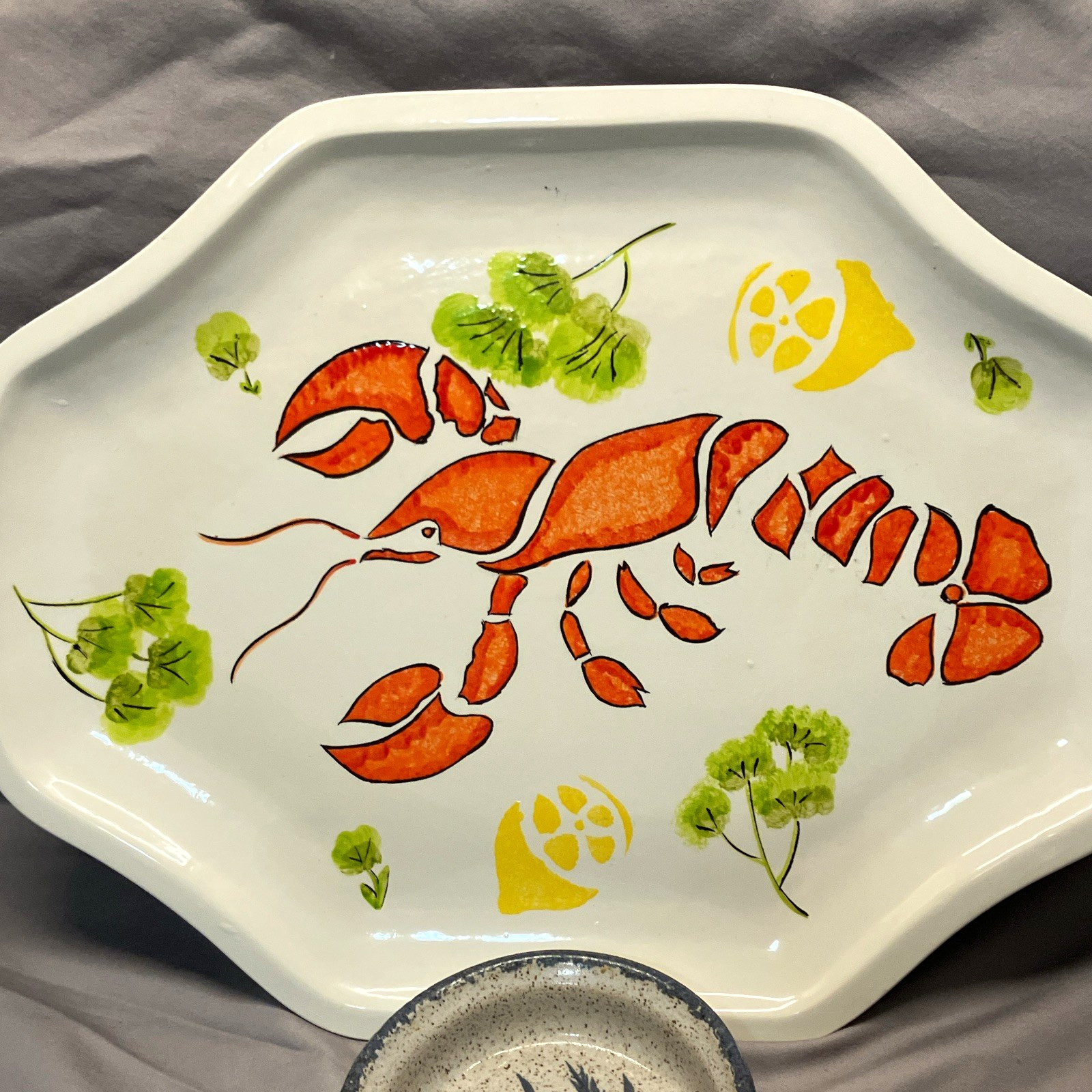 Vintage Hand Painted Ceramic Lobster Platter 15\'\' Large Seafood Serving Tray NR Vintage Hand Painted Ceramic Lobster Platter 15\'\' Large Seafood Serving Tray NR