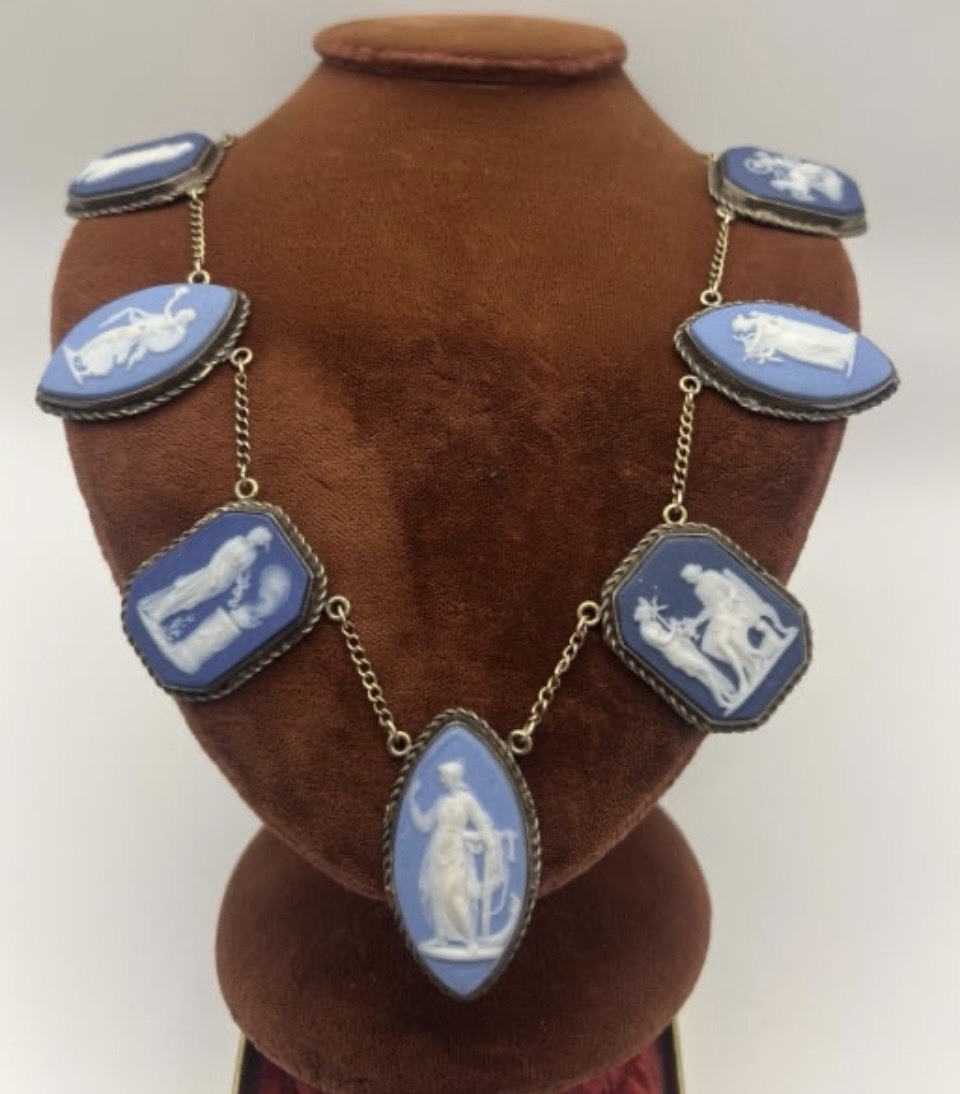 Antique Wedgwood Jasperware Plaque Necklace Sterling Silver Mounts 7 Cameos 16\