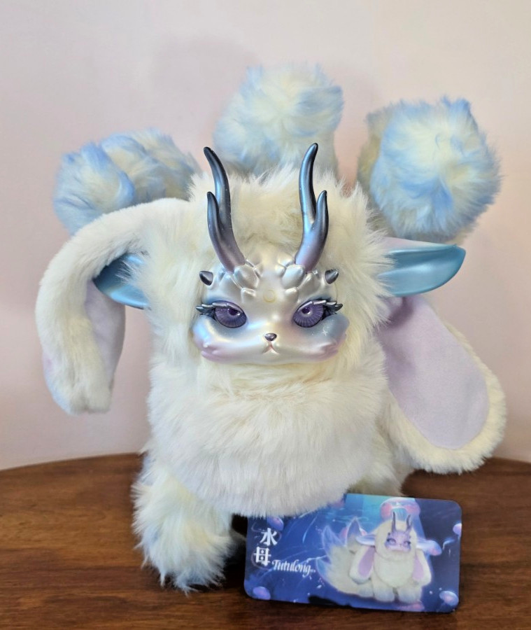 Tutulong Fantasy Creatures 400% Confirmed blue-tipped with card Tutulong Fantasy Creatures 400% Confirmed blue-tipped with card