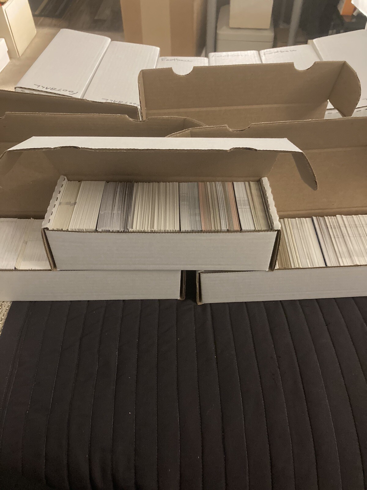Nice Lot of 500 Plus Baseball Cards Estate Lot With Many Years And Or Brands