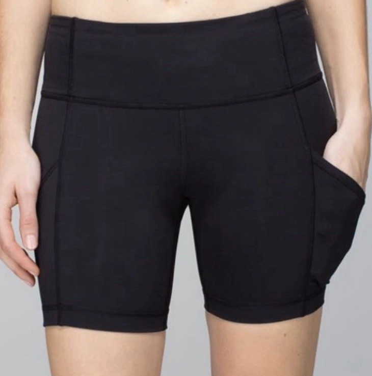 Lululemon 2 Run Dart & Dash Short Block-It Pocket Black and Pockets Sides NWT