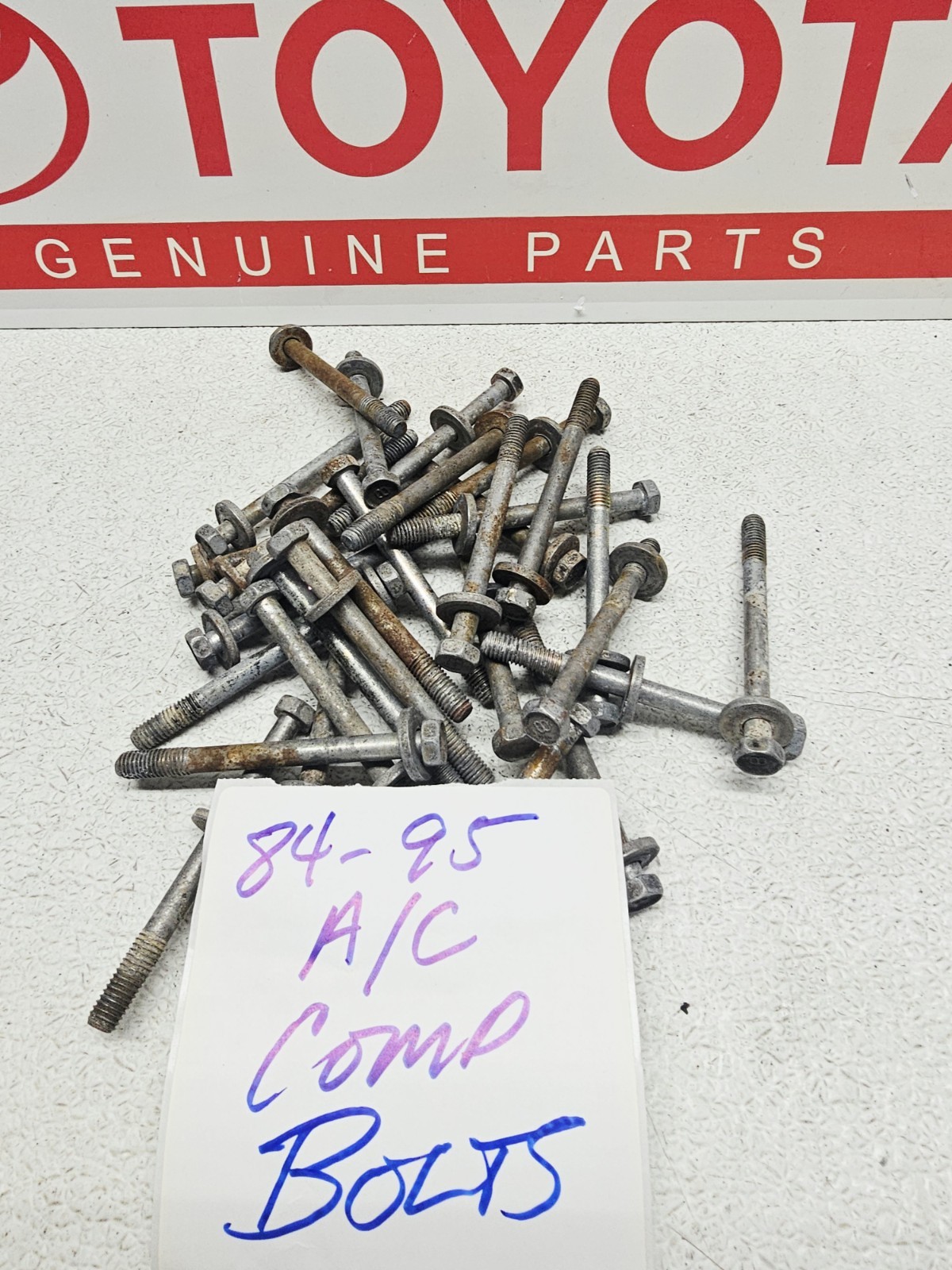 84-95 TOYOTA PICKUP TRUCK 22R 22RE A/C COMPRESSOR MOUNTING BOLTS SET OF 4 BOLTS 