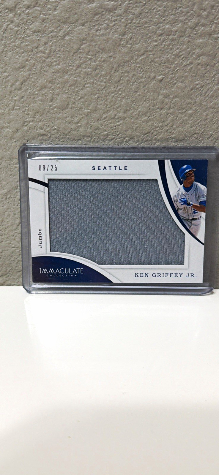 Panini 2020 Immaculate Ken Griffey Jr Jumbo Memorabilia J-KG Mariners /25 Panini 2020 Immaculate Ken Griffey Jr Jumbo Memorabilia J-KG Mariners /25