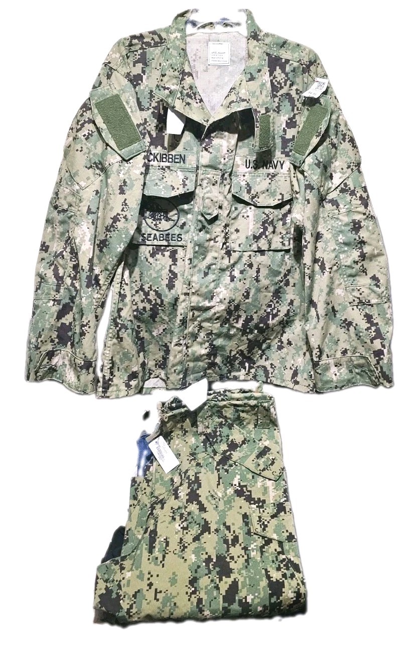 Authentic 2012 US NAVY Seabreeze Mens Camoflouge Print Working Uniform-(L) Authentic 2012 US NAVY Seabreeze Mens Camoflouge Print Working Uniform-(L)