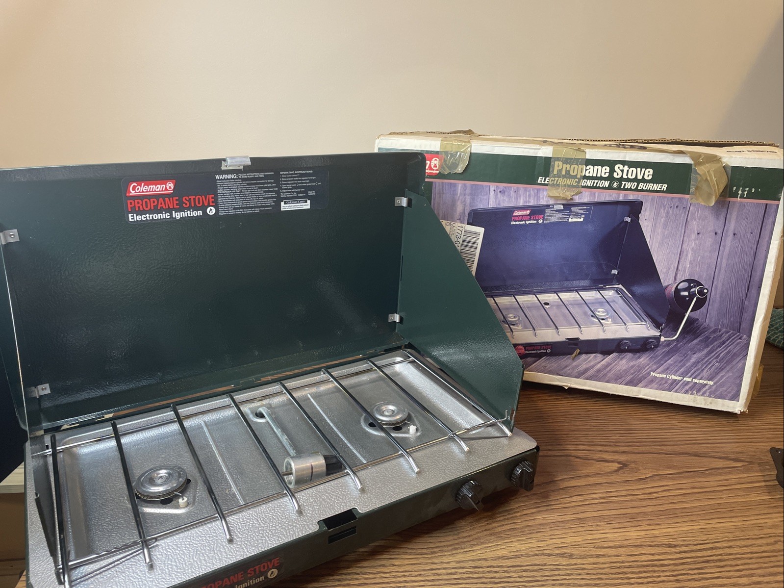 Coleman Propane Camp Stove #5435C700 Electric Ignition Camping 2 Burner New Open