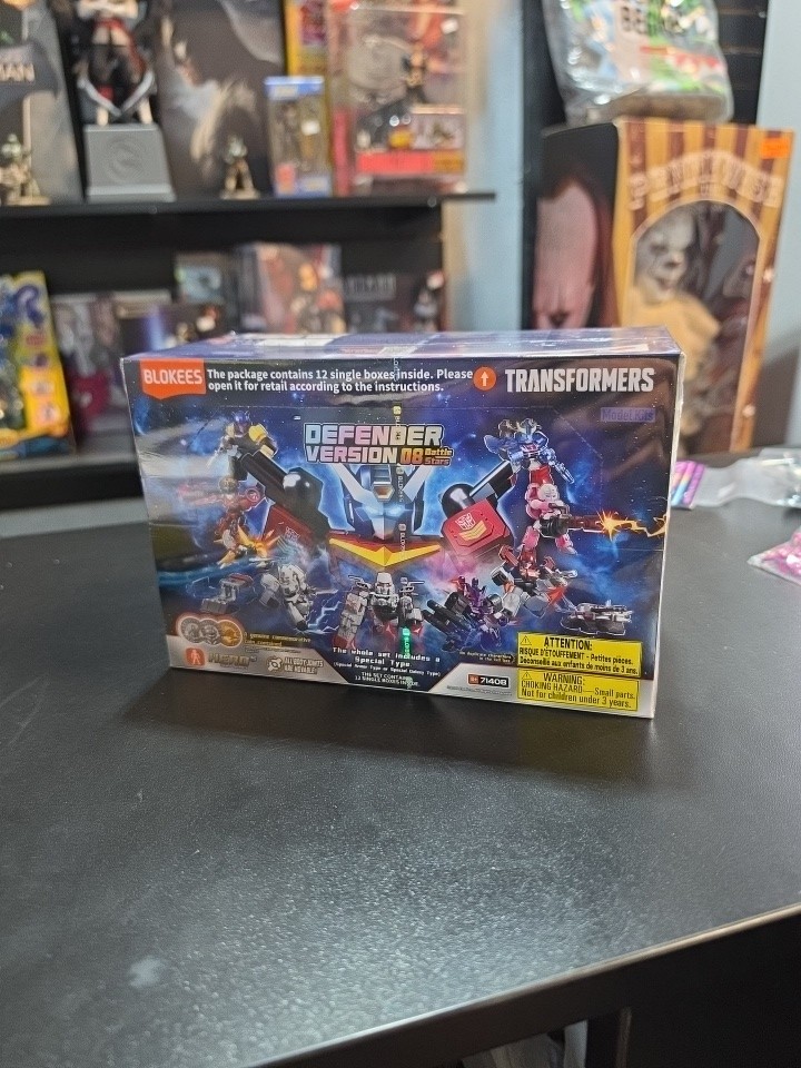 Blokees Transformers Defender Version 8 Battle Stars Sealed Box of 12 Blokees Transformers Defender Version 8 Battle Stars Sealed Box of 12