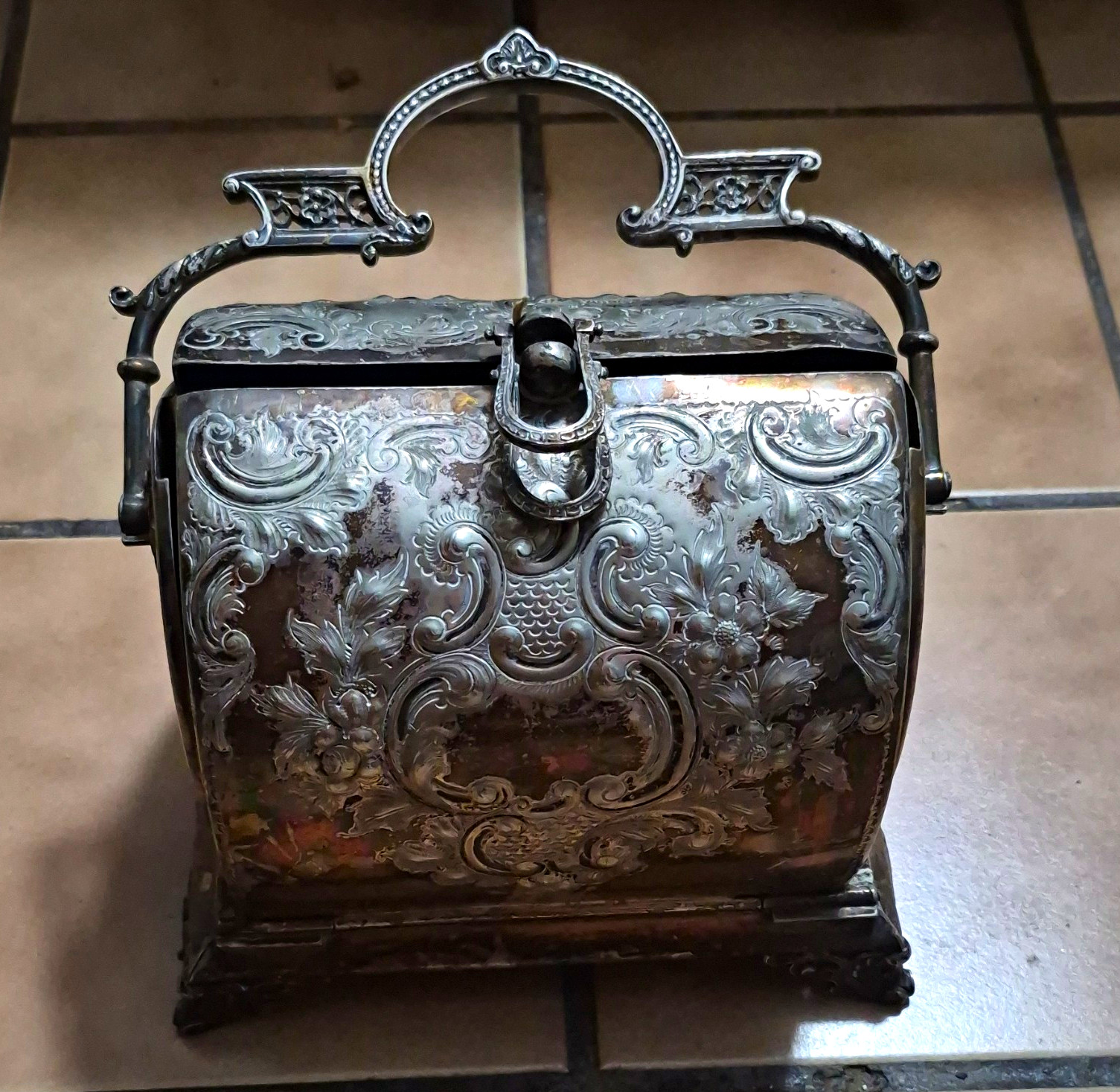 Antique Victorian James Deakin & Sons Silver Plated Biscuit Box Patent 6586 1880 Antique Victorian James Deakin & Sons Silver Plated Biscuit Box Patent 6586 1880