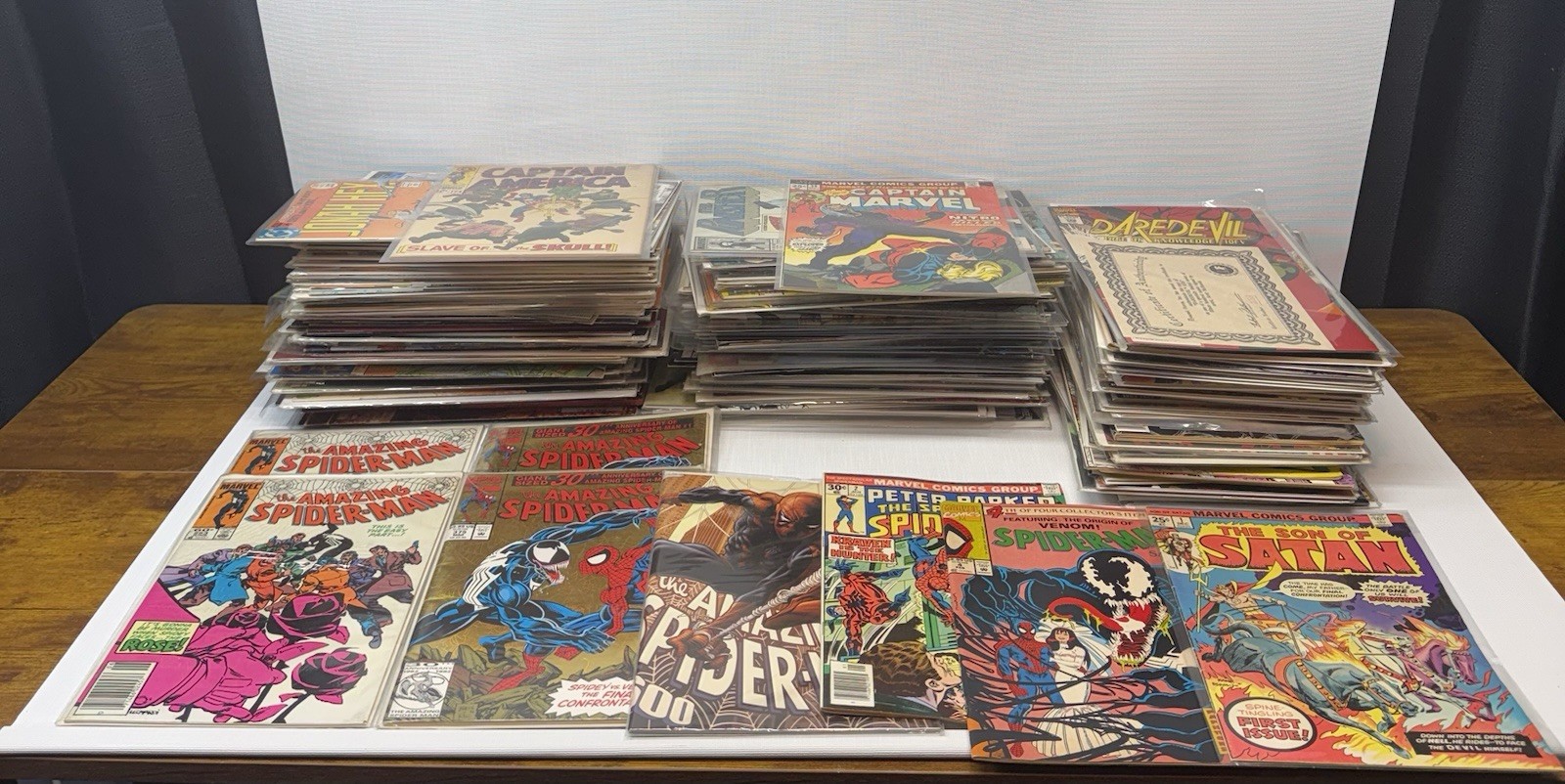 Huge Lot Of 207 Comic Books Marvel DC Spiderman Avengers Captain America X-Men Huge Lot Of 207 Comic Books Marvel DC Spiderman Avengers Captain America X-Men
