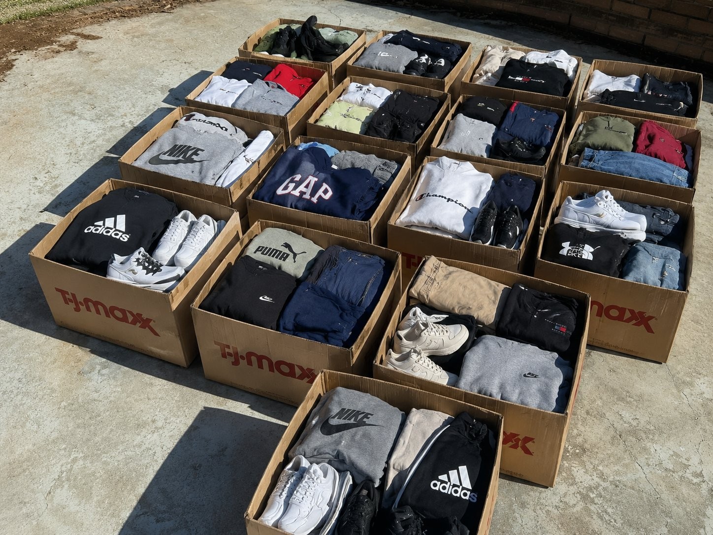 Amazon Liquidation Lot – Warehouse Clothing & Accessories Brand New