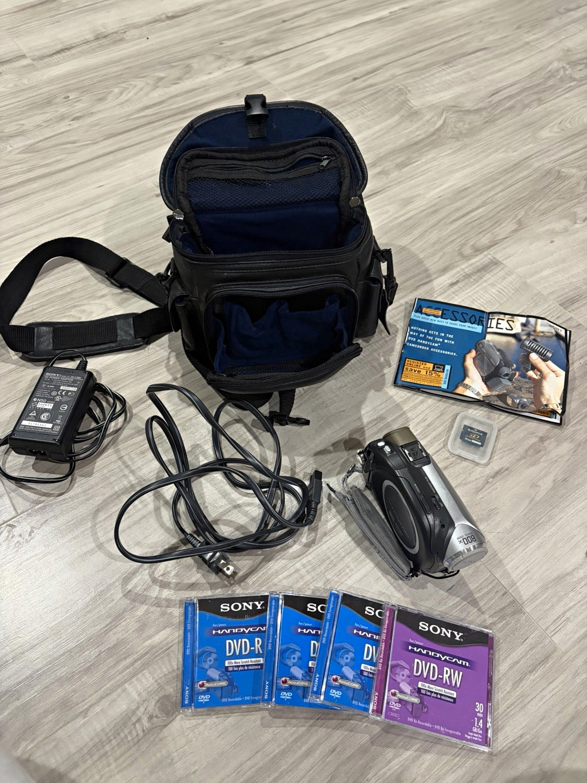 Sony Handycam DCR-DVD92 DVD Camcorder 20x/800x 2.7\ Sony Handycam DCR-DVD92 DVD Camcorder 20x/800x 2.7\