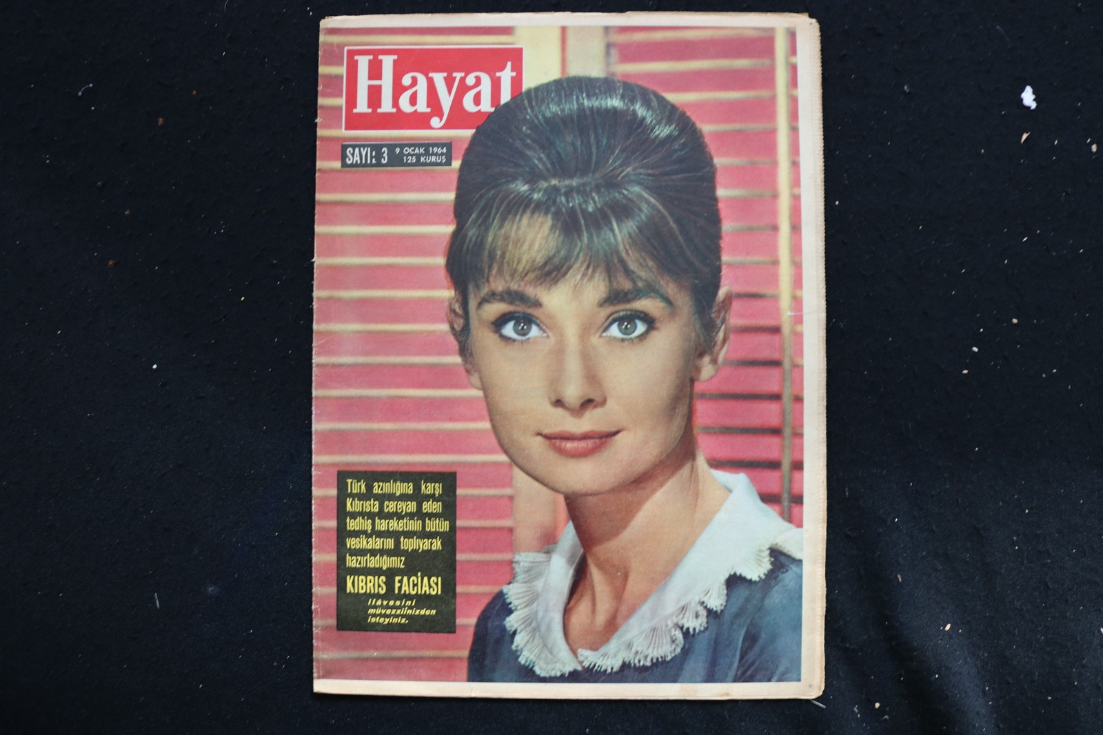 1964 JANUARY 9 HAYAT MAGAZINE - AUDREY HEPBURN COVER - E 25839