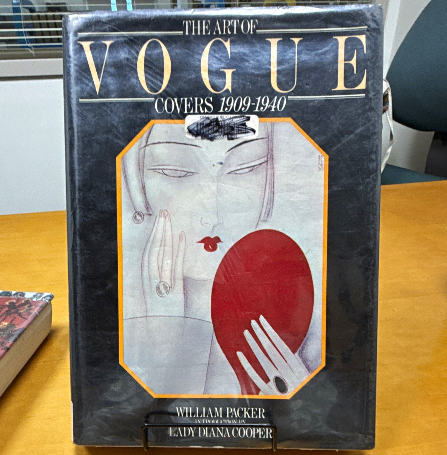 The Art of Vogue Covers 1909-1940 by William Packer HC 1st Ed Illus DJ The Art of Vogue Covers 1909-1940 by William Packer HC 1st Ed Illus DJ