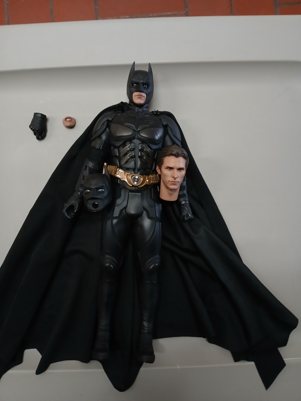 Hot Toys DX19 The Dark Knight Rises: 1/6 Batman Hot Toys DX19 The Dark Knight Rises: 1/6 Batman