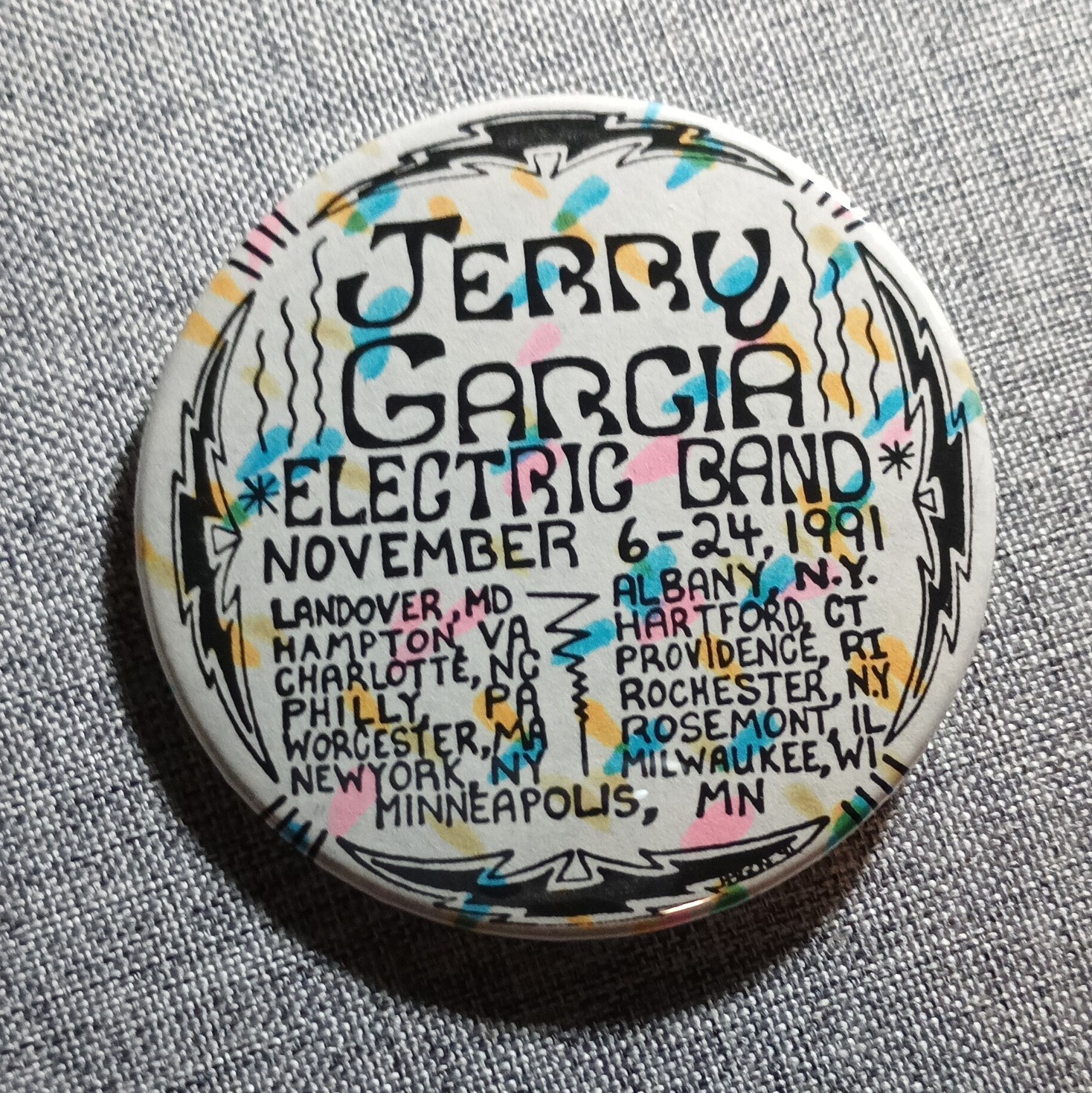 Jerry Garcia Band, 1991 Tour Dates vintage pinback button (Nov 6–24) Jerry Garcia Band, 1991 Tour Dates vintage pinback button (Nov 6–24)