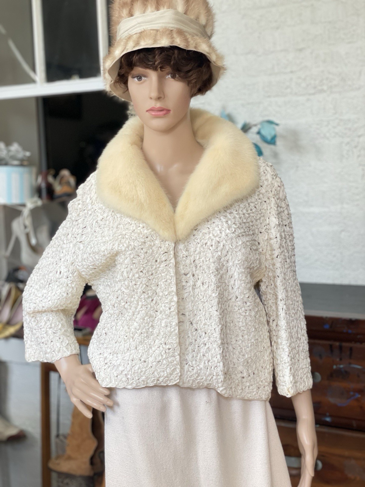 Vtg 1950s Regalia Ribbon Knit Jacket Hand Loomed Ivory Mink Fur Collar MCM