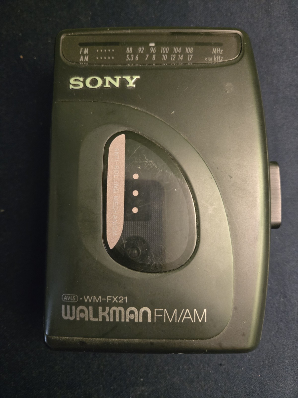 Sony Walkman WM-FX21 FM/AM Cassette Player Tested Radio Works