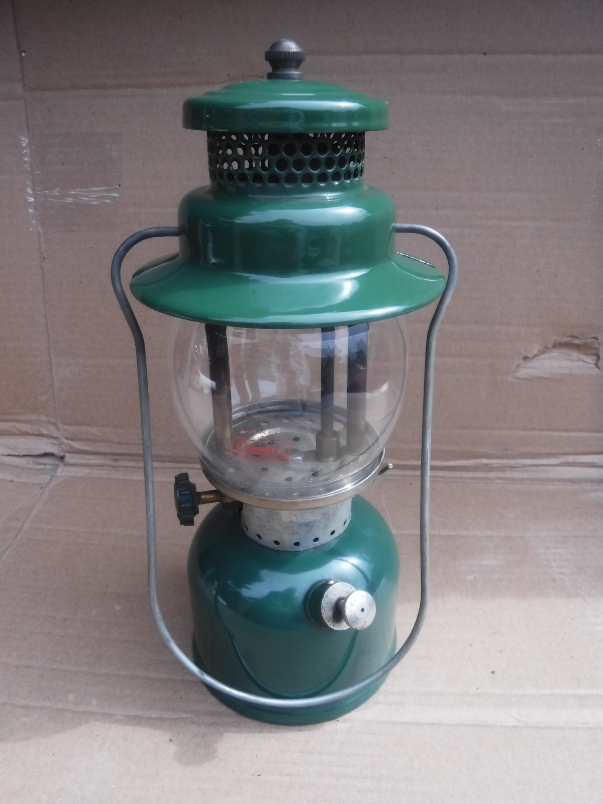 Vintage Coleman 242C lantern May 1947 w/pyrex globe , Sunshine of the Night Vintage Coleman 242C lantern May 1947 w/pyrex globe , Sunshine of the Night