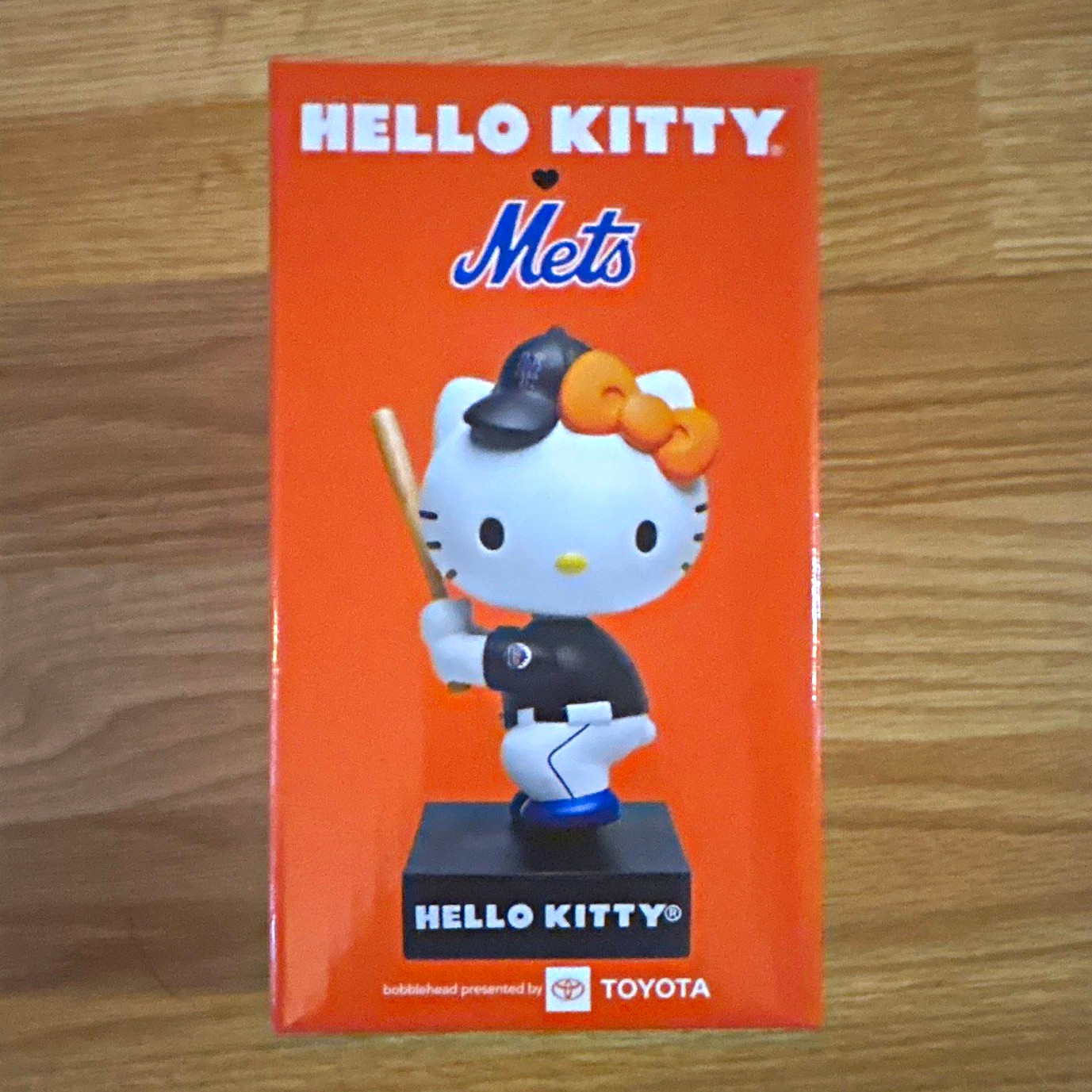 Hello Kitty Orange New York Mets MLB Baseball Bobblehead Collectible Figure Hello Kitty Orange New York Mets MLB Baseball Bobblehead Collectible Figure