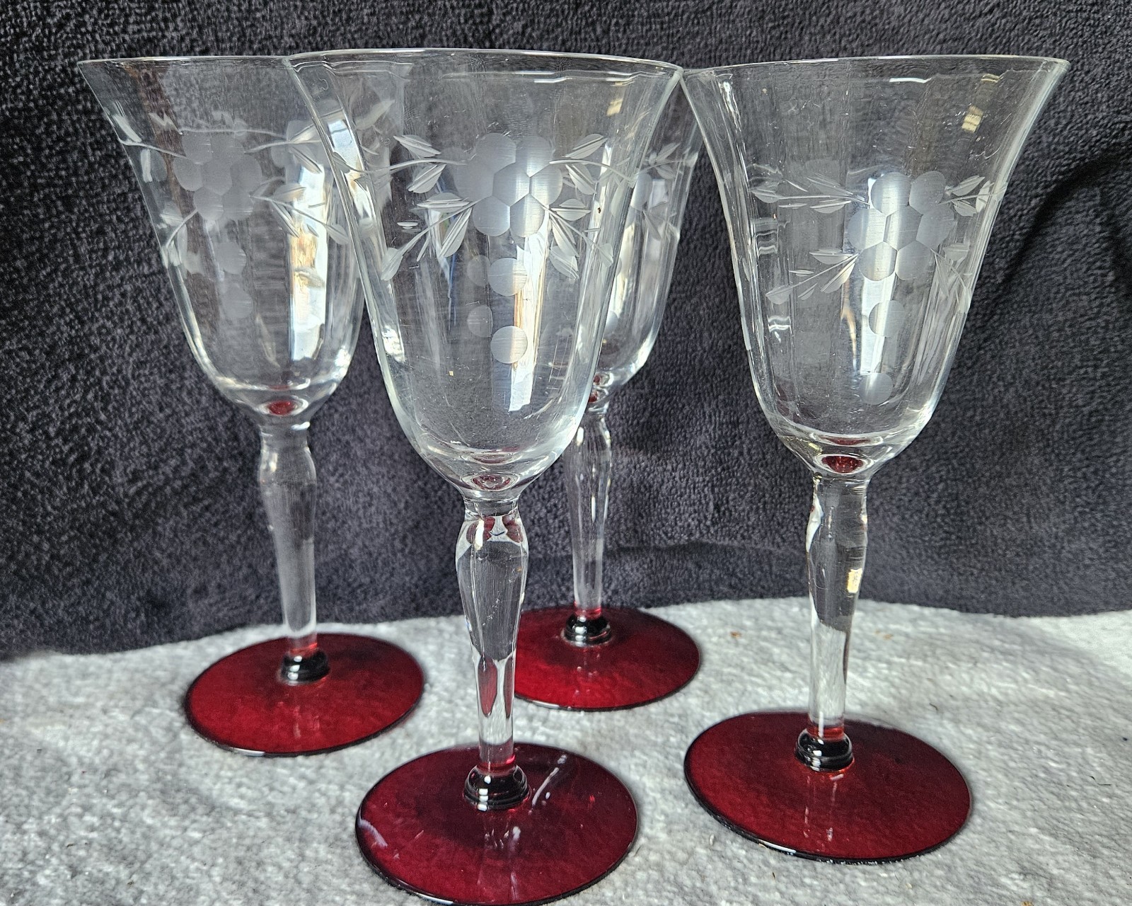 Vtg Weston Glass WGL2 Ruby Red Foot Etched Floral Wine Goblets Glasses Set of 4 Vtg Weston Glass WGL2 Ruby Red Foot Etched Floral Wine Goblets Glasses Set of 4