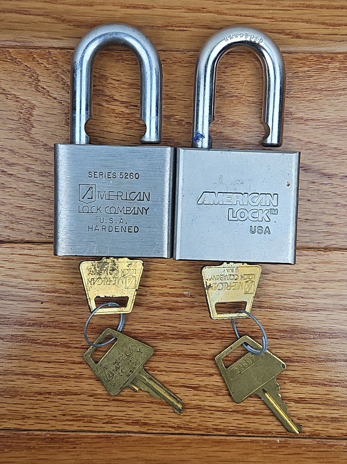 Lot 2 American Lock 5260 Hardened Steel Padlocks 2 Keys Each XG F VF J Working Lot 2 American Lock 5260 Hardened Steel Padlocks 2 Keys Each XG F VF J Working