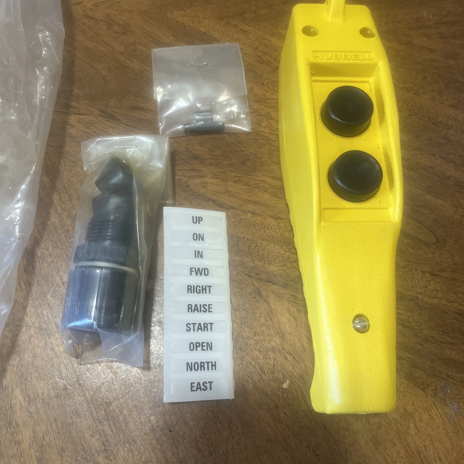 NEW Hubbell Compact Pushbutton Pendant Station - 2 Button - On Off - CPB20 NEW Hubbell Compact Pushbutton Pendant Station - 2 Button - On Off - CPB20