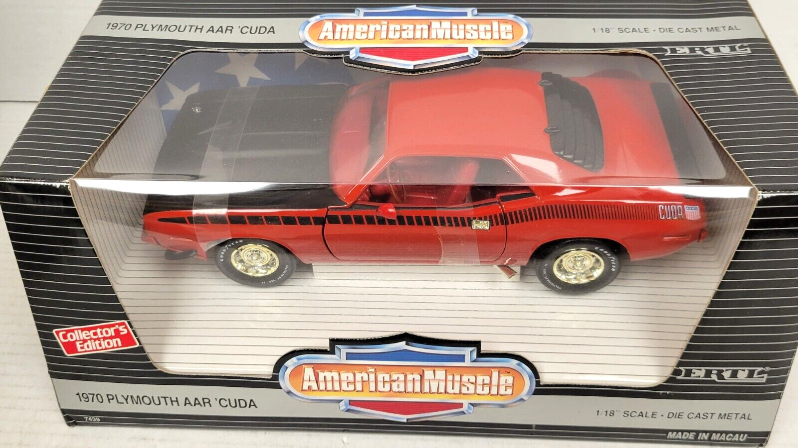 ERTL 1/18 - 1970 PLYMOUTH AAR \'CUDA, 1995 MOPAR NATIONALS - RALLYE RED ERTL 1/18 - 1970 PLYMOUTH AAR \'CUDA, 1995 MOPAR NATIONALS - RALLYE RED