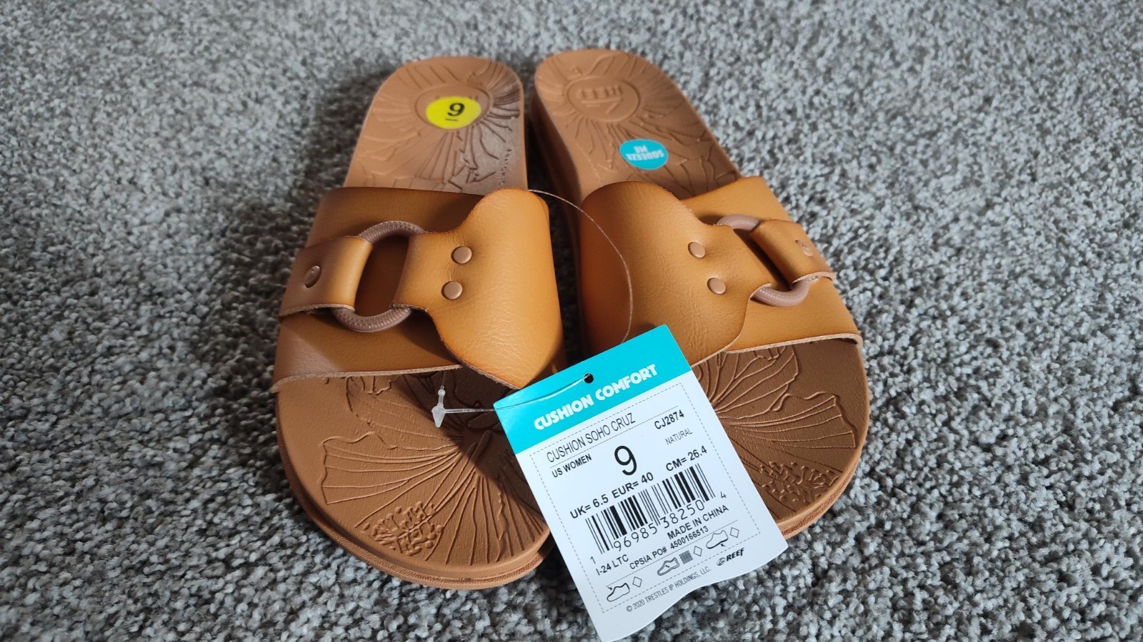 NEW Womens SIZE 9 REEF SLIDERS Sandals CUSHION SOHO CRUZ SQUEEZE ME COMFORTABLE NEW Womens SIZE 9 REEF SLIDERS Sandals CUSHION SOHO CRUZ SQUEEZE ME COMFORTABLE