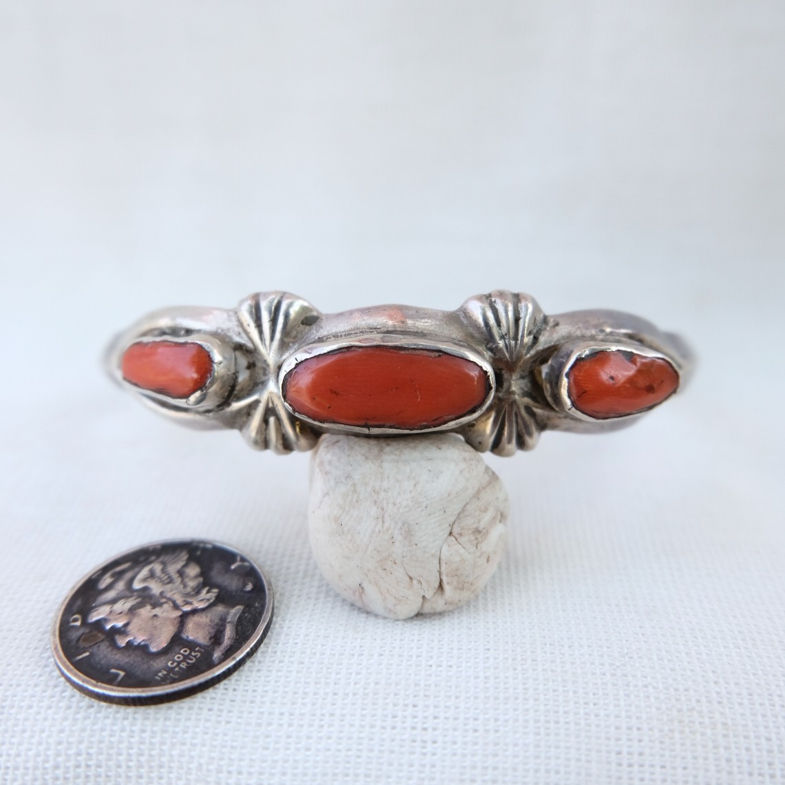 Old Pawn Navajo Sterling Silver Red Coral Cuff Bracelet 5\ Old Pawn Navajo Sterling Silver Red Coral Cuff Bracelet 5\