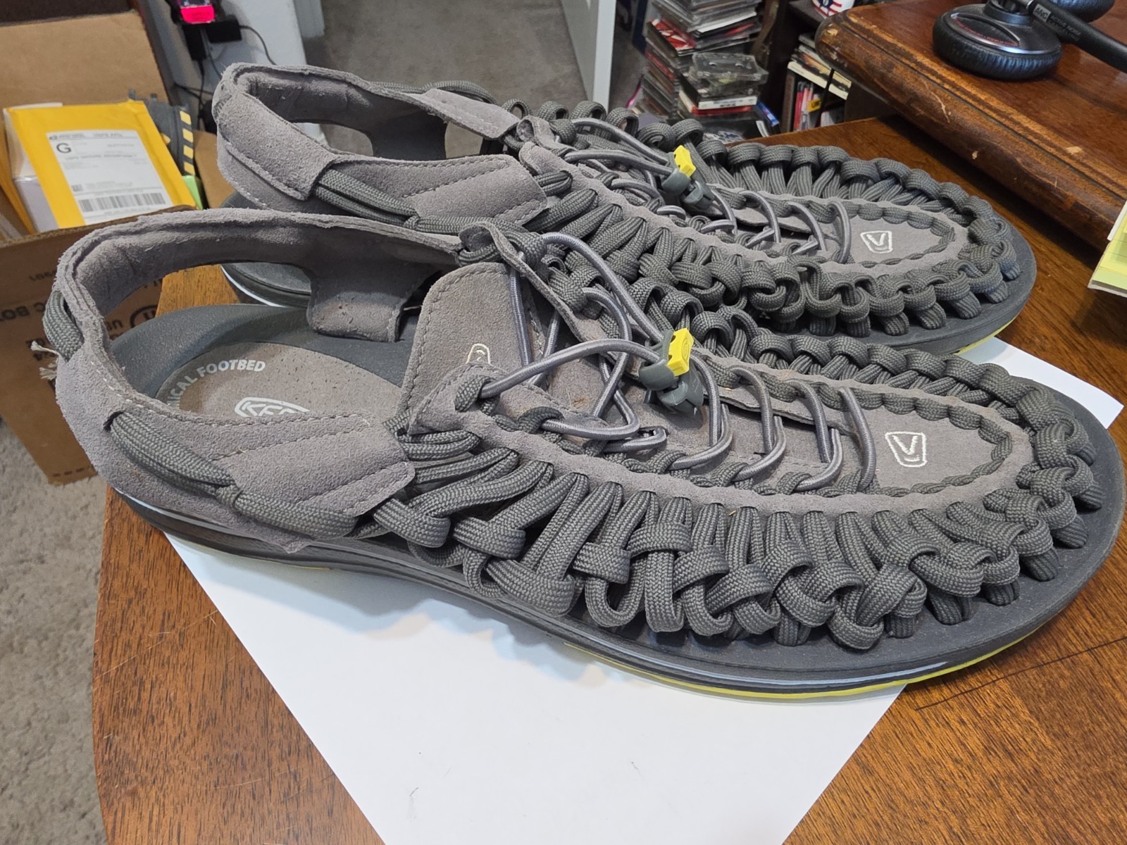 Keen Uneek Sandals Men’s Size 12 Great Condition Contour Arch Anatomical Footbed