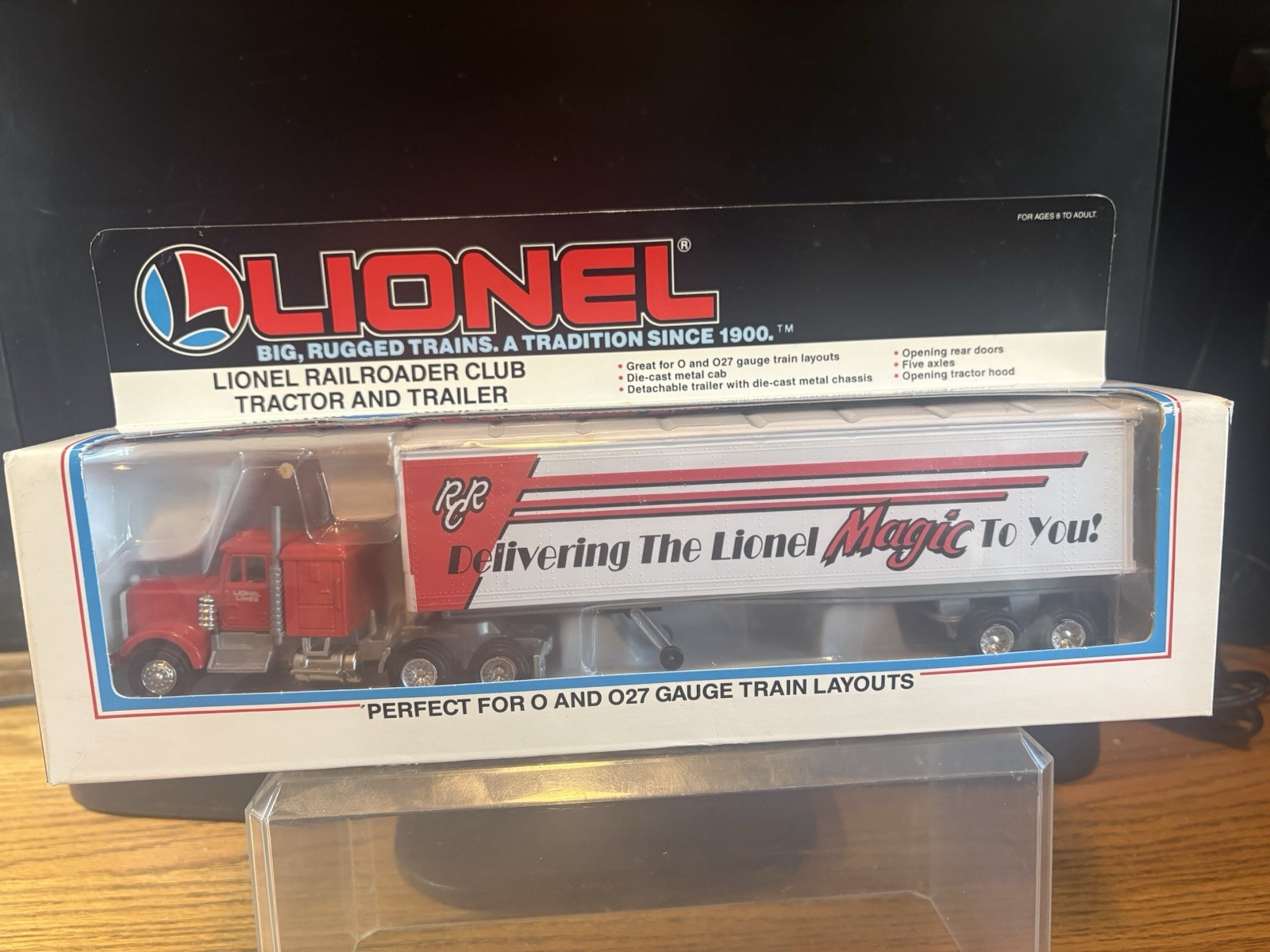 LIONEL 6-12875, LIONEL RAILROADER CLUB TRACTOR AND TRAILER, NIB DIST 1994 RARE LIONEL 6-12875, LIONEL RAILROADER CLUB TRACTOR AND TRAILER, NIB DIST 1994 RARE
