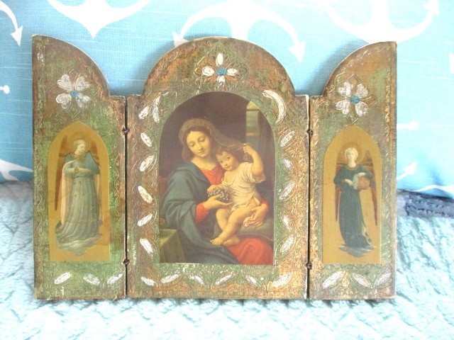 Shabby Used & Loved Italian Florentine Madonna Angels Tole Wood Triptych Icon Shabby Used & Loved Italian Florentine Madonna Angels Tole Wood Triptych Icon