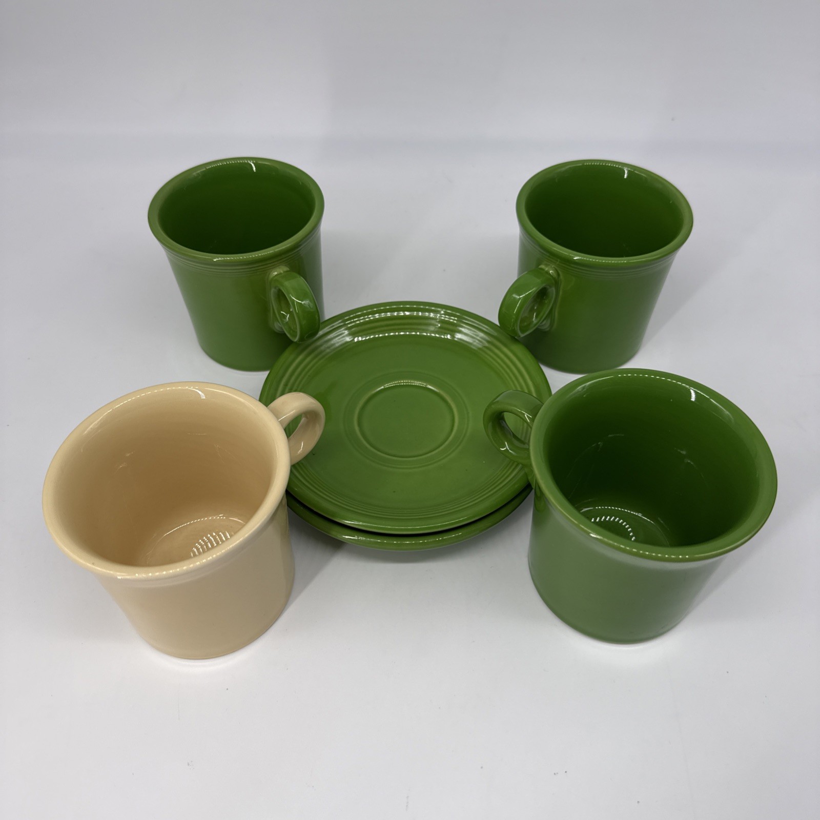 Lot -6- Fiesta Ware (4) Ring-Handled Homer Laughlin HLC Coffee Mugs (2) Saucers Lot -6- Fiesta Ware (4) Ring-Handled Homer Laughlin HLC Coffee Mugs (2) Saucers