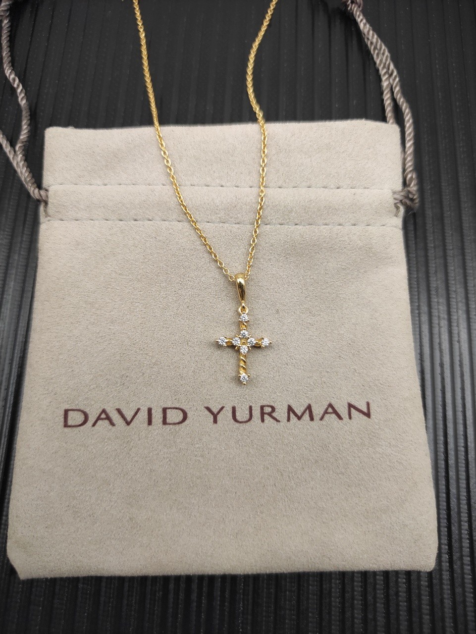Gift Gold Diamond Small Modern CrossDavdYuRrmanPendant Necklace with Pouch Gift Gold Diamond Small Modern CrossDavdYuRrmanPendant Necklace with Pouch