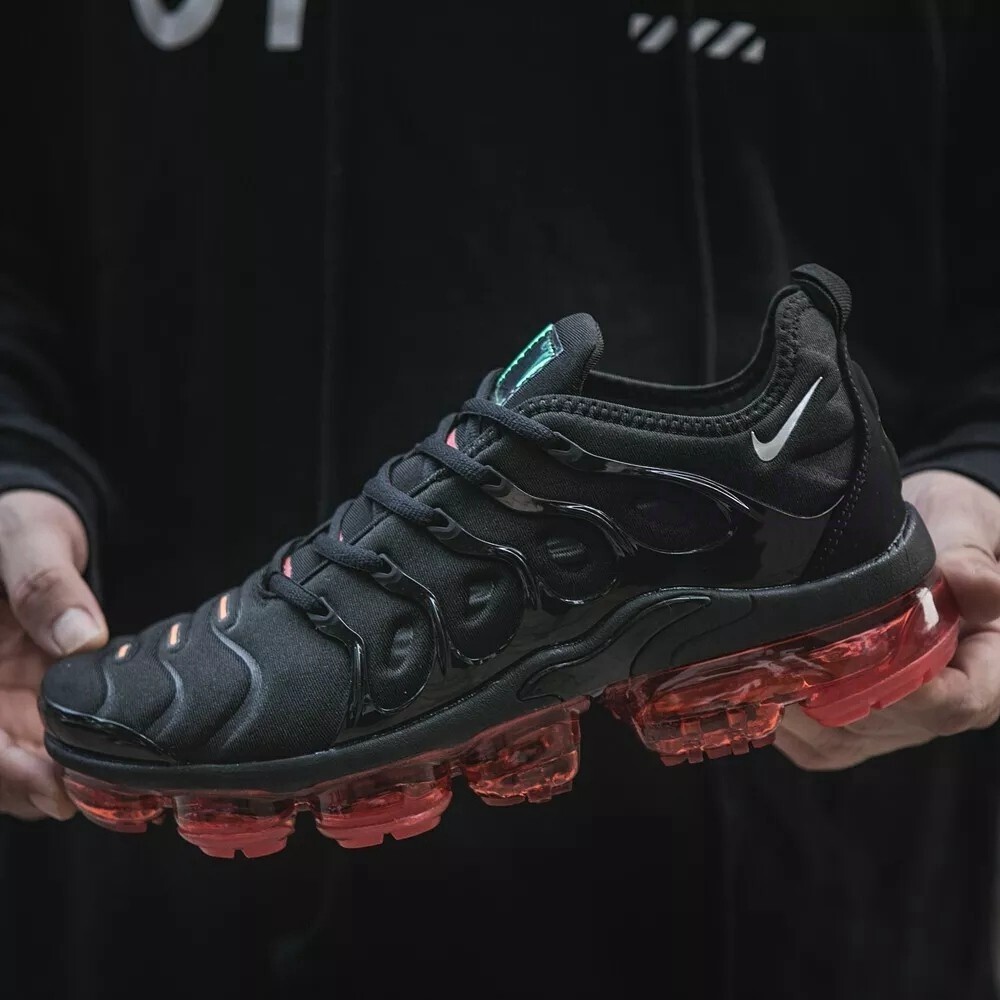 Classic Black Red Nike Air VaporMax TN Plus Men’s Size7-13 Sneaker