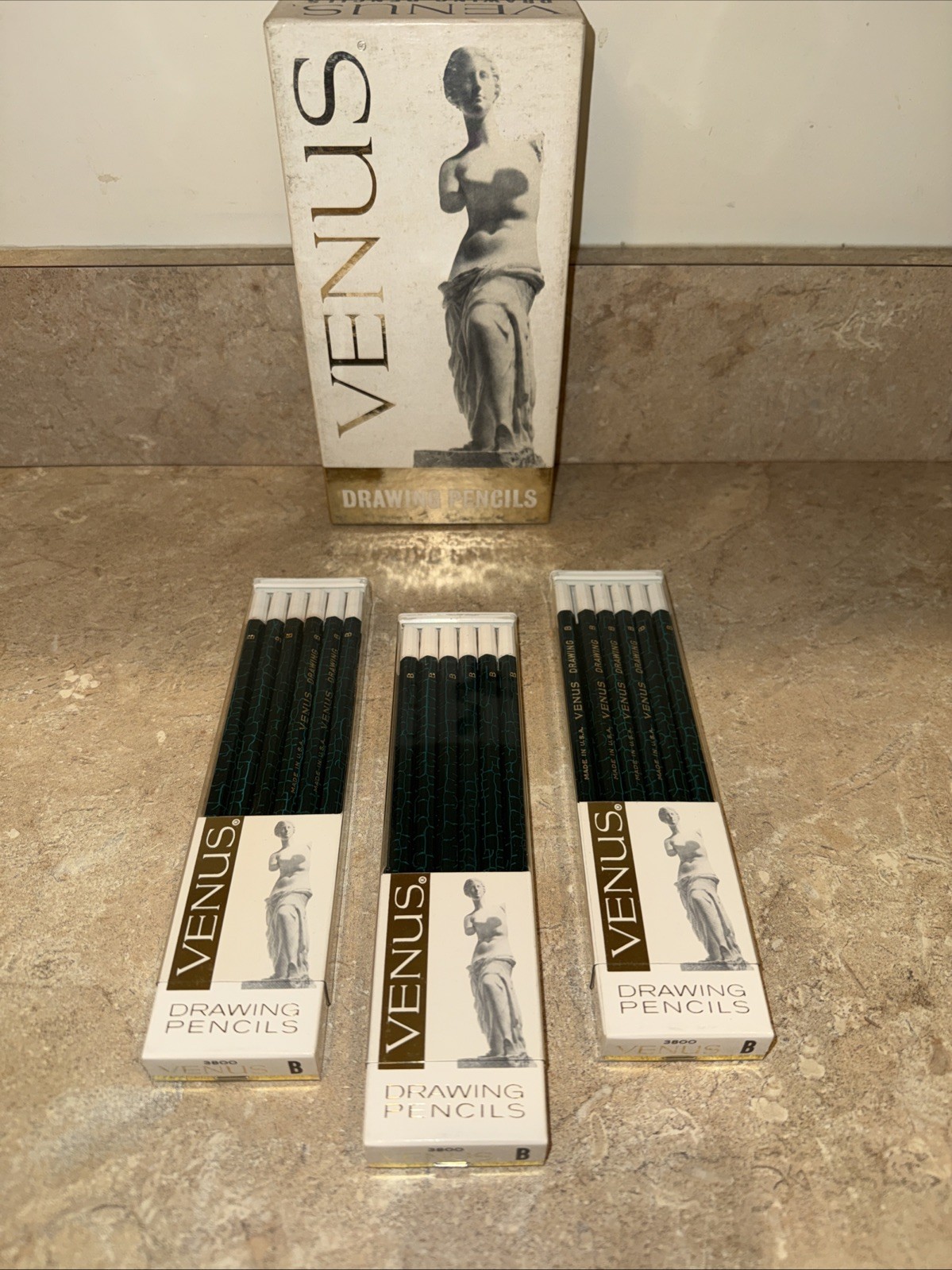 One Pack of 12 Vintage Venus 3800 B Graphite Artist Drawing Pencils - NOS One Pack of 12 Vintage Venus 3800 B Graphite Artist Drawing Pencils - NOS