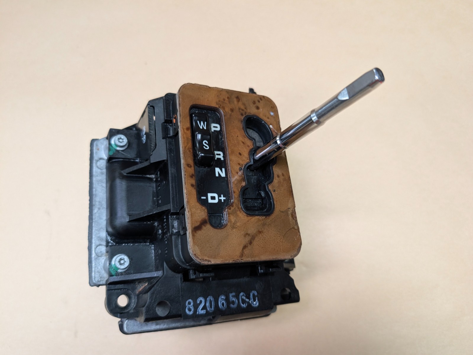 00 01 02 MERCEDES CLK430 CLK320 W208 TRANSMISSION SHIFTER SHIFT GEAR SELECTOR 00 01 02 MERCEDES CLK430 CLK320 W208 TRANSMISSION SHIFTER SHIFT GEAR SELECTOR