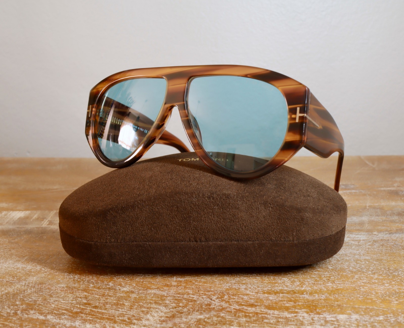 Tom Ford Bronson TF1044 Oversized Aviator Sunglasses 60mm Brown Stripe/Blue Lens Tom Ford Bronson TF1044 Oversized Aviator Sunglasses 60mm Brown Stripe/Blue Lens