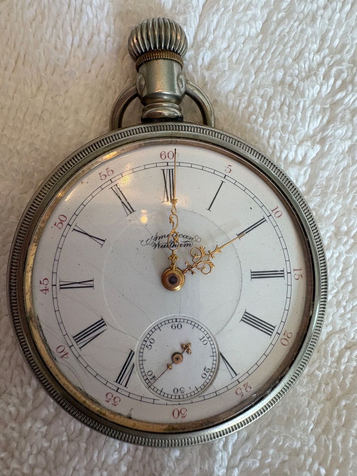 American Waltham pocket watch, original porcelain/enamel dial with Roman numbers American Waltham pocket watch, original porcelain/enamel dial with Roman numbers
