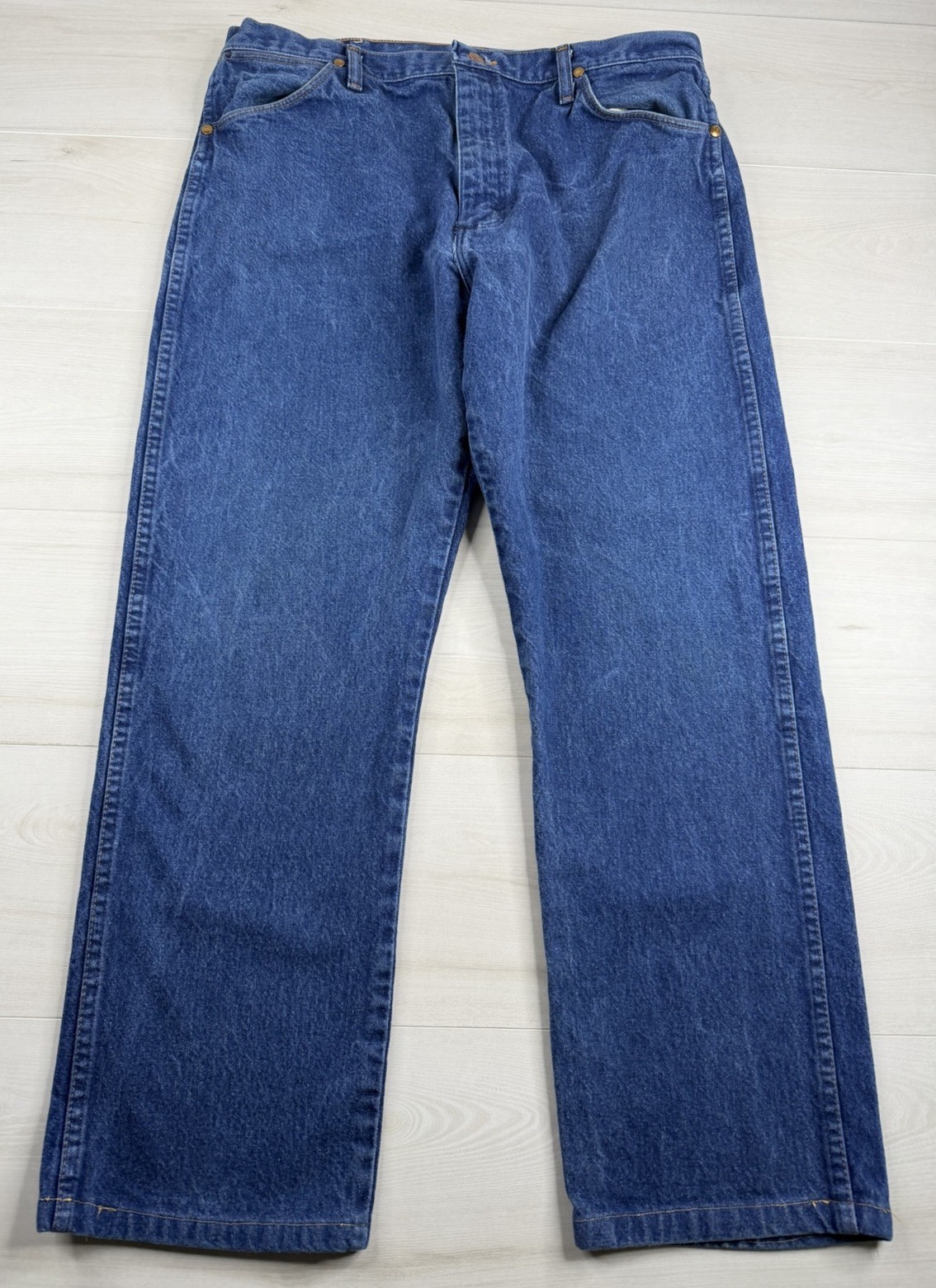 Vtg Wrangler Jeans Blue Faded Denim USA Made Cowboy Western 13MWZPW Mens 36x32 Vtg Wrangler Jeans Blue Faded Denim USA Made Cowboy Western 13MWZPW Mens 36x32