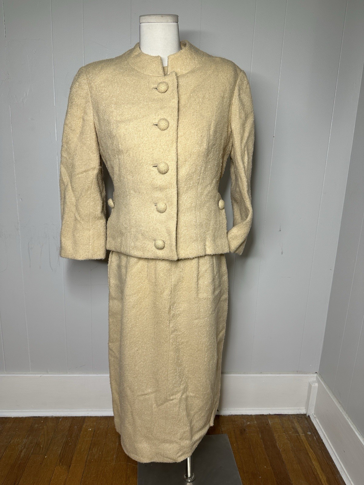 Vintage 1950s Nubby Boucle 3 Piece Neutral Suit Set Vintage 1950s Nubby Boucle 3 Piece Neutral Suit Set
