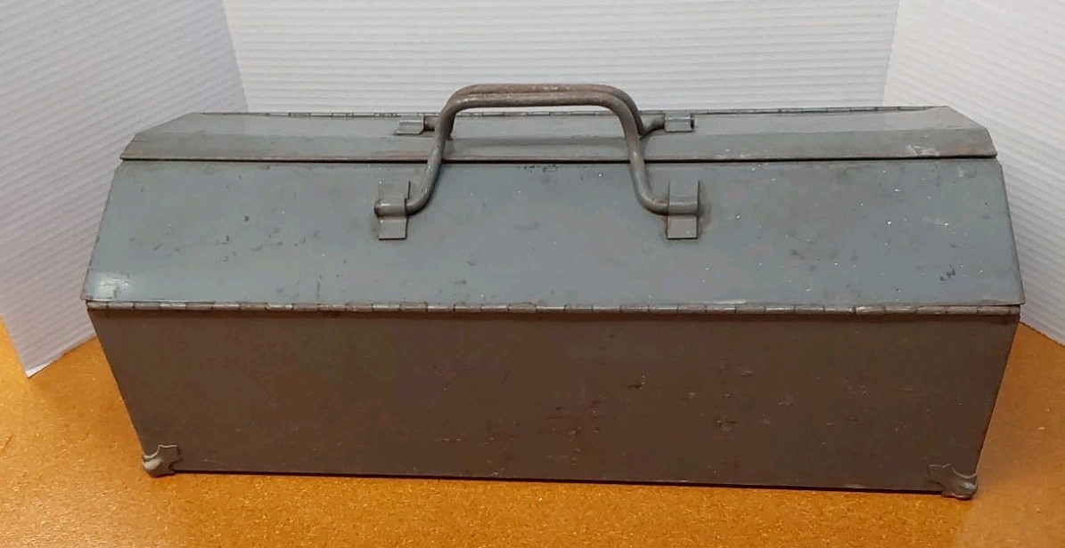 Vintage WWII US Army Military E.J. McAleer Toolbox & Tray Green Philadelphia USA Vintage WWII US Army Military E.J. McAleer Toolbox & Tray Green Philadelphia USA