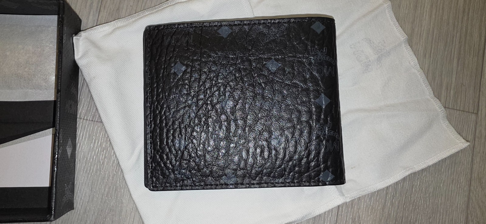 MCM Black Logo Pattern Men\'s Bifold Wallet Folding Credit Card Holder Unused/New MCM Black Logo Pattern Men\'s Bifold Wallet Folding Credit Card Holder Unused/New