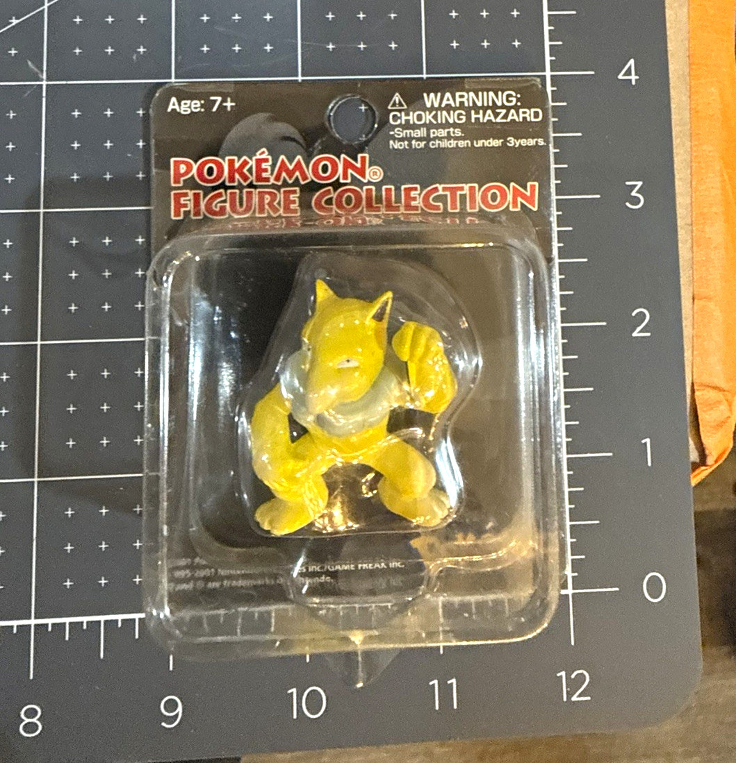 Vintage 2001 TOMY Pokémon Figure Collection Hypno #097