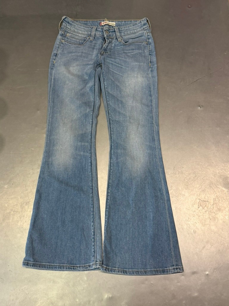 Y2K vintage Levi\'s 479 Booty Flare Fit light wash jeans, size 27x30